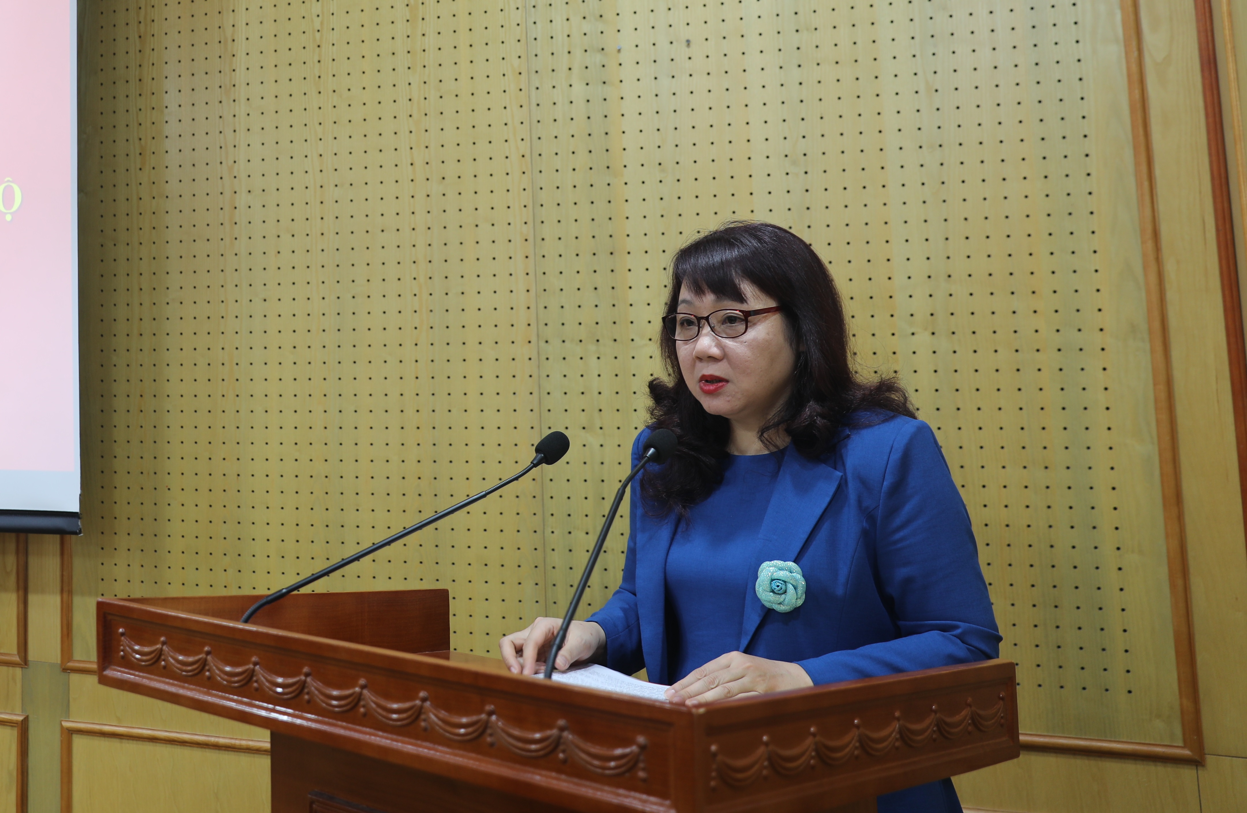 Đ/c Phạm Thị Hồng Sâm phát biểu tại Hội nghị.