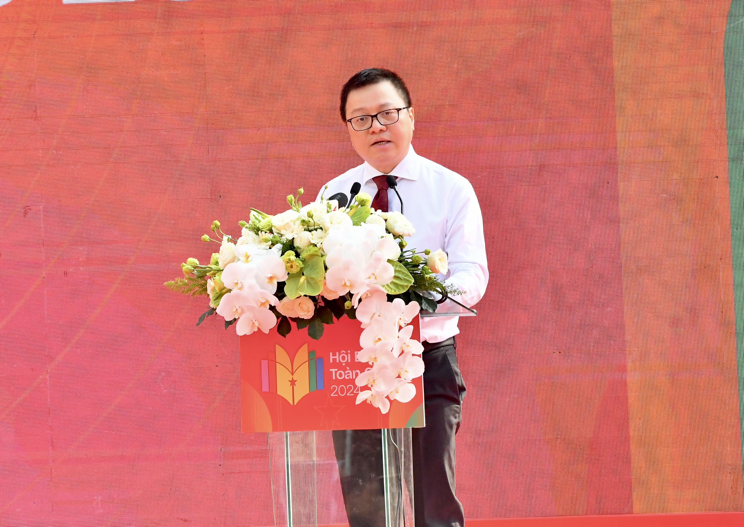 Chủ tịch Hội Nhà báo Việt Nam Lê Quốc Minh phát biểu khai mạc Hội Báo toàn quốc năm 2024 (Ảnh: Việt Dũng).