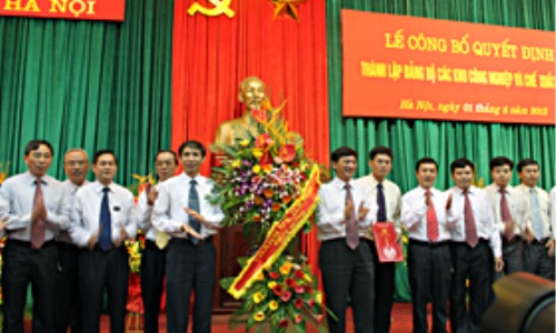 Thành ủy Hà Nội công bố quyết định thành lập Đảng bộ các khu công nghiệp và chế xuất Hà Nội