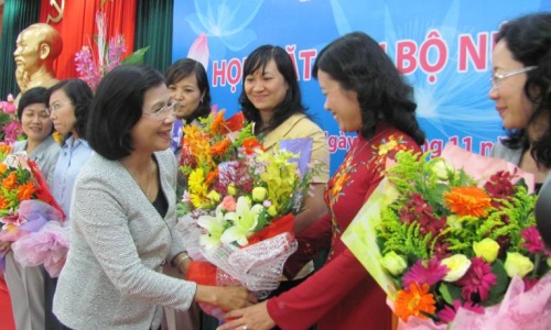 Thành phố Hồ Chí Minh gặp mặt cán bộ nữ