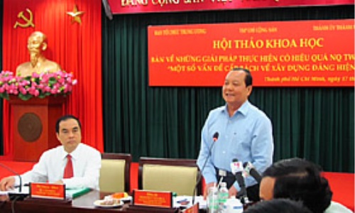 Tâm huyết, trách nhiệm cùng toàn Đảng thực hiện có hiệu quả Nghị quyết Trung ương 4, khoá XI