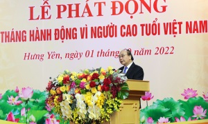 Chủ tịch nước Nguyễn Xuân Phúc dự lễ phát động hưởng ứng “Tháng hành động vì người cao tuổi Việt Nam” năm 2022 tại Hưng Yên