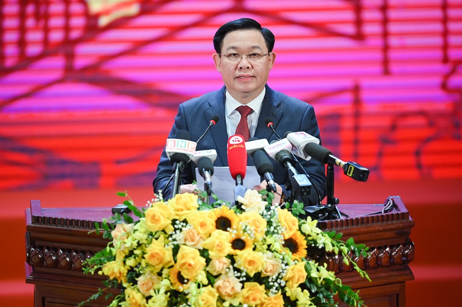 Chủ tịch Quốc hội Vương Đình Huệ phát biểu tổng kết, bế mạc Hội thảo.