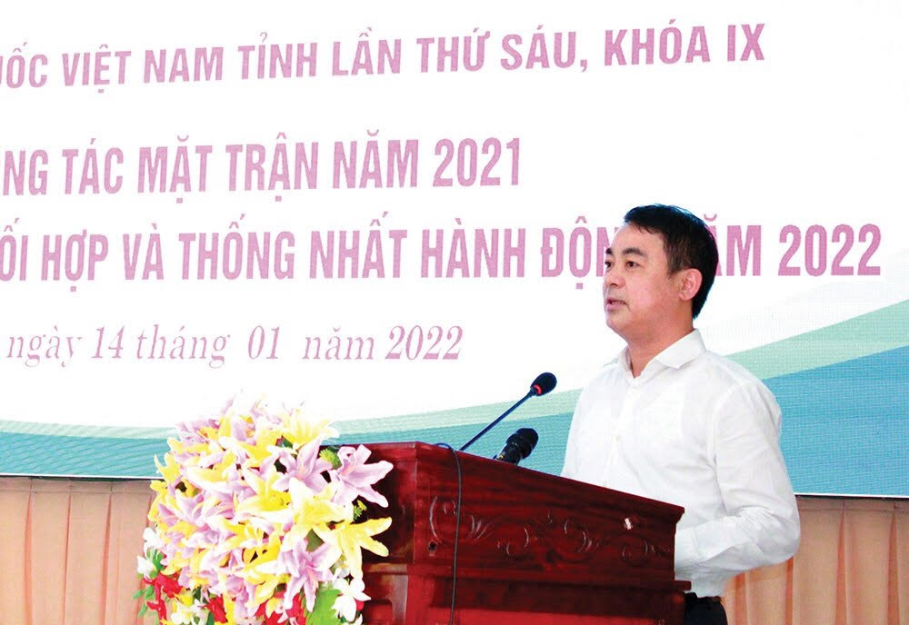 Đồng chí Nghiêm Xuân Thành - Bí thư Tỉnh ủy phát biểu tại Hội nghị tổng kết công tác mặt trận năm 2021, triển khai chương trình phối hợp và thống nhất hành động năm 2022 (Ảnh: Ban Tuyên giáo Tỉnh ủy).