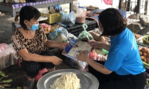 Quận Long Biên (Hà Nội): Hộ nghèo, cận nghèo được hỗ trợ 100% tiền đóng theo mức chuẩn hộ nghèo khu vực nông thôn khi tham gia BHXH tự nguyện