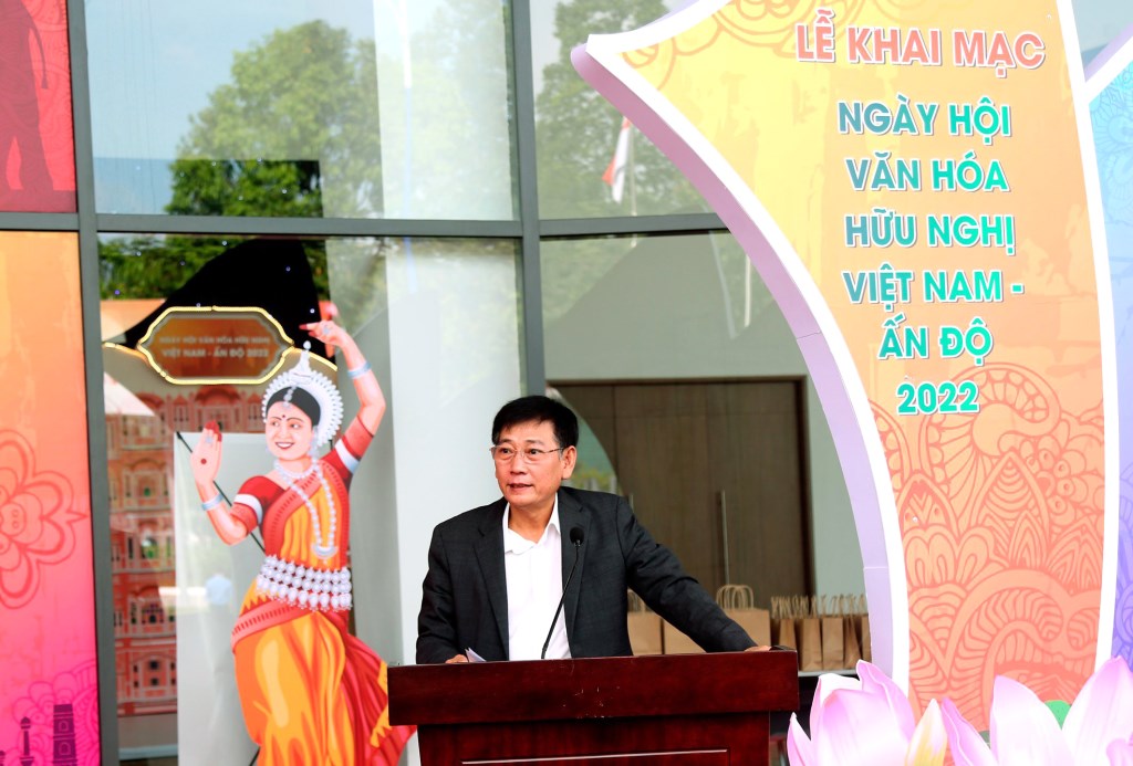 Đồng chí Mai Hùng Dũng - Phó Chủ tịch Thường trực UBND tỉnh Bình Dương phát biểu tại buổi Lễ.
