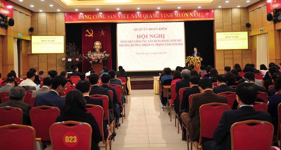 Đồng chí Vũ Đăng Định, Bí thư Quận ủy, Chủ tịch HĐND quận chủ trì Hội nghị.