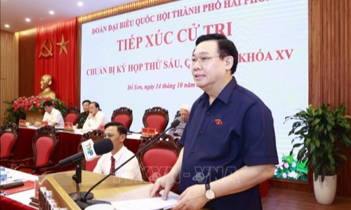 Chủ tịch Quốc hội Vương Đình Huệ tiếp xúc cử tri quận Đồ Sơn, Hải Phòng