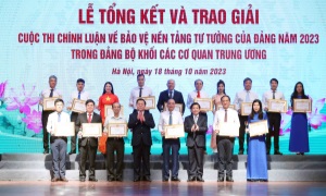 Đảng ủy Khối Các cơ quan Trung ương trao giải Cuộc thi chính luận về bảo vệ nền tảng tư tưởng của Đảng