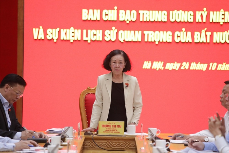 Đồng chí Trương Thị Mai, Ủy viên Bộ Chính trị, Thường trực Ban Bí thư, Trưởng Ban Tổ chức Trung ương, Trưởng Ban Chỉ đạo phát biểu kết luận tại cuộc họp.