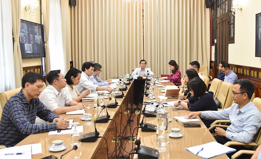 Ban chỉ đạo công tác bảo hộ công dân của Bộ Ngoại giao tổ chức họp để thảo luận về vấn đề bảo hộ công dân Việt Nam tại khu vực xung đột trước tình hình leo thang căng thẳng ở Trung Đông hiện nay.