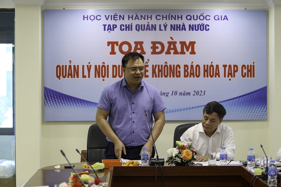 PGS, TS. Nguyễn Quốc Sửu, Phó Giám đốc Học viện Hành chính Quốc gia phát biểu ý kiến chỉ đạo tại Tọa đàm.