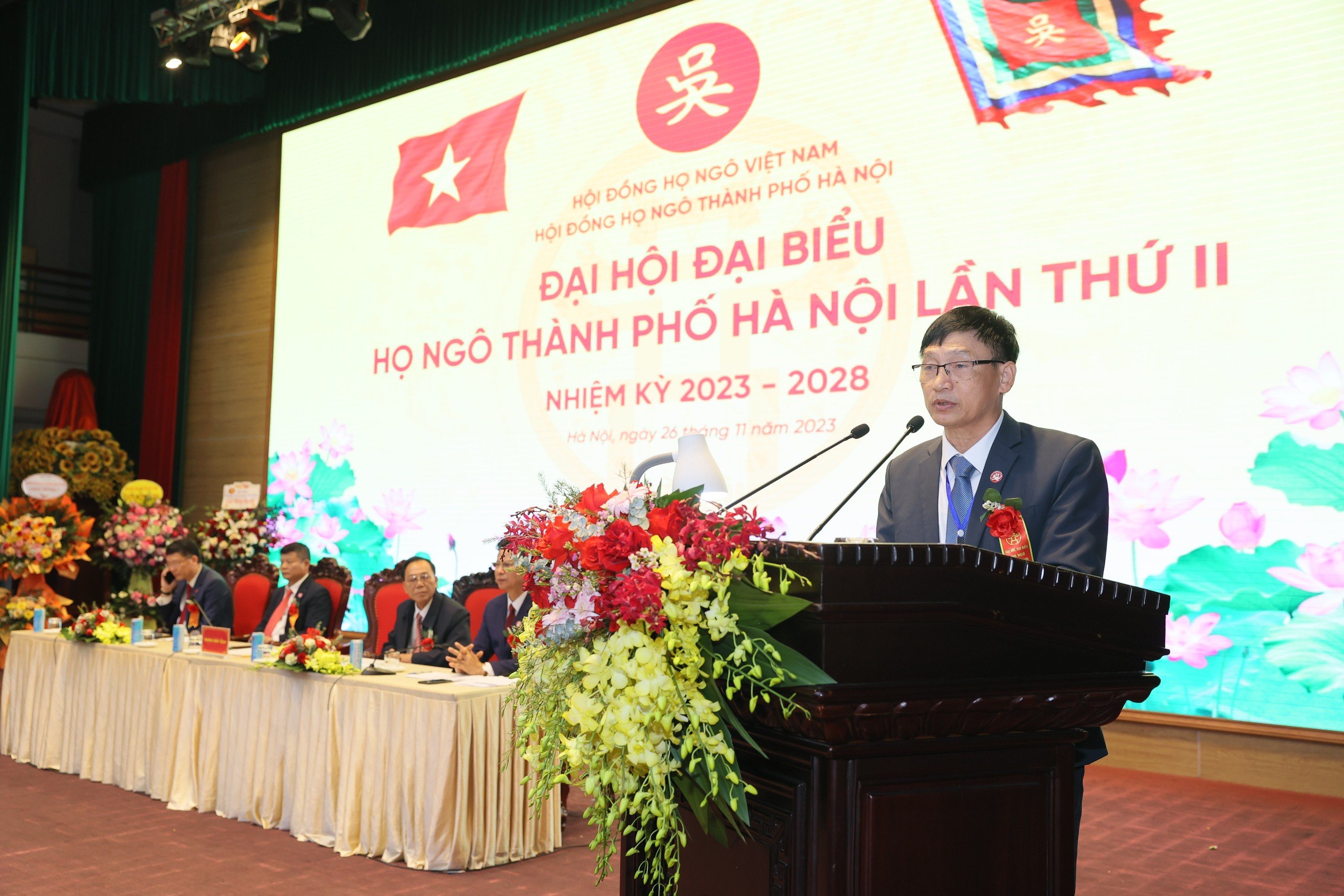 Ông Ngô Vi Tiết, Chủ tịch Hội đồng họ Ngô thành phố Hà Nội phát biểu khai mạc.