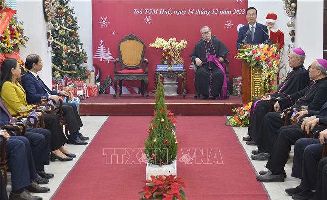 Chủ tịch nước Võ Văn Thưởng phát biểu chúc mừng Giáng sinh Tổng Giáo phận Huế.