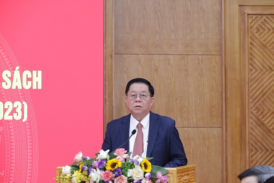 Đồng chí Nguyễn Trong Nghĩa, Bí thư Trung ương Đảng, Trưởng Ban Tuyên giáo Trung ương phát biểu tại Hội nghị.