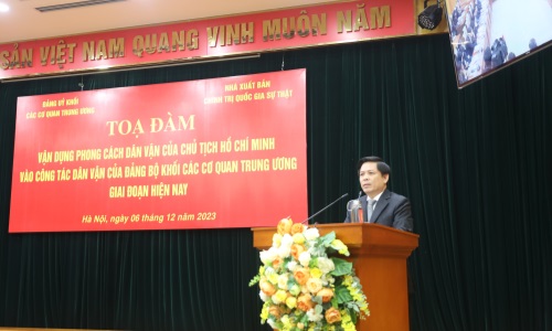 Vận dụng phong cách dân vận của Chủ tịch Hồ Chí Minh vào công tác dân vận ở Đảng bộ Khối Các cơ quan Trung ương