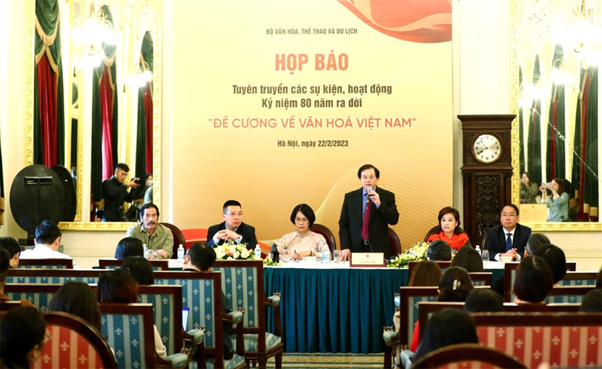 Đồng chí Tạ Quang Đông, Thứ trưởng Bộ Văn hóa, Thể thao và Du lịch phát biểu tại buổi họp báo.