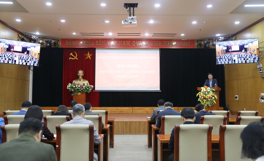Đ/c Trần Việt Hùng giới thiệu một số nội dung trọng tâm trong Quy định số 96-QĐ/TW.