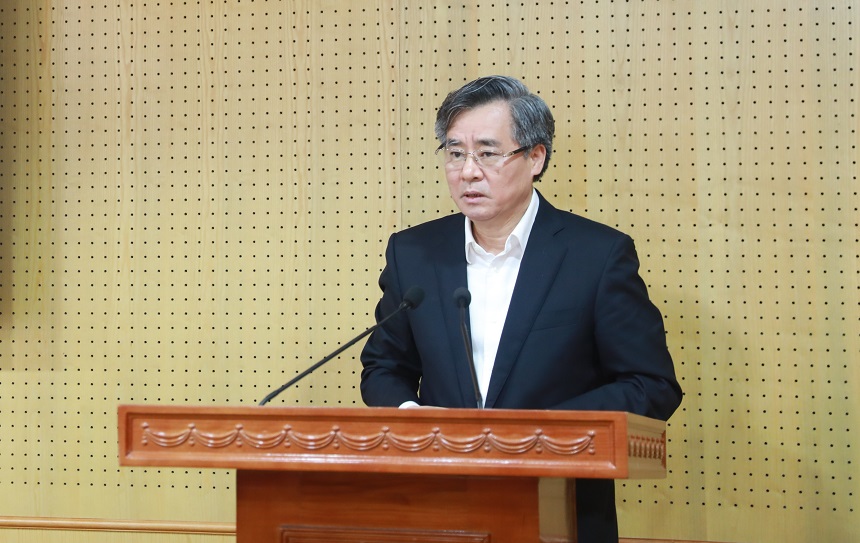 Đ/c Nguyễn Quang Dương báo cáo kết quả hoạt động của Tiểu ban năm 2022.