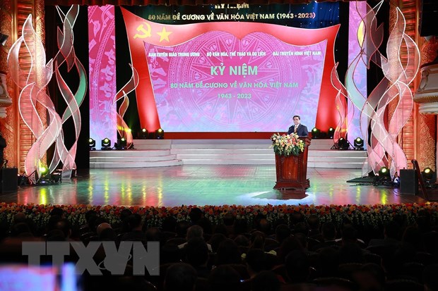 Thủ tướng Phạm Minh Chính trình bày diễn văn Kỷ niệm 80 năm Đề cương về Văn hóa Việt Nam. (Ảnh: Dương Giang/TTXVN).
