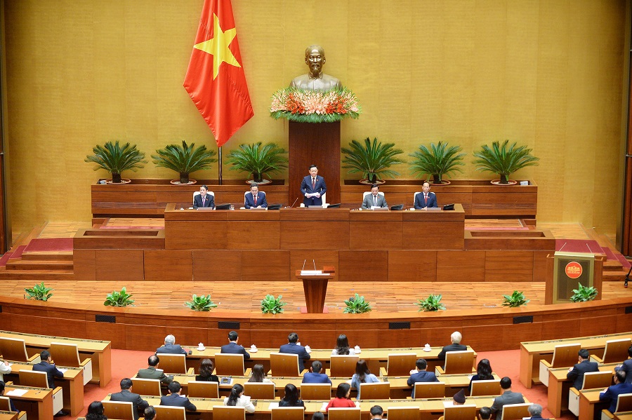 Chủ tịch Quốc hội Vương Đình Huệ điều hành Phiên họp.