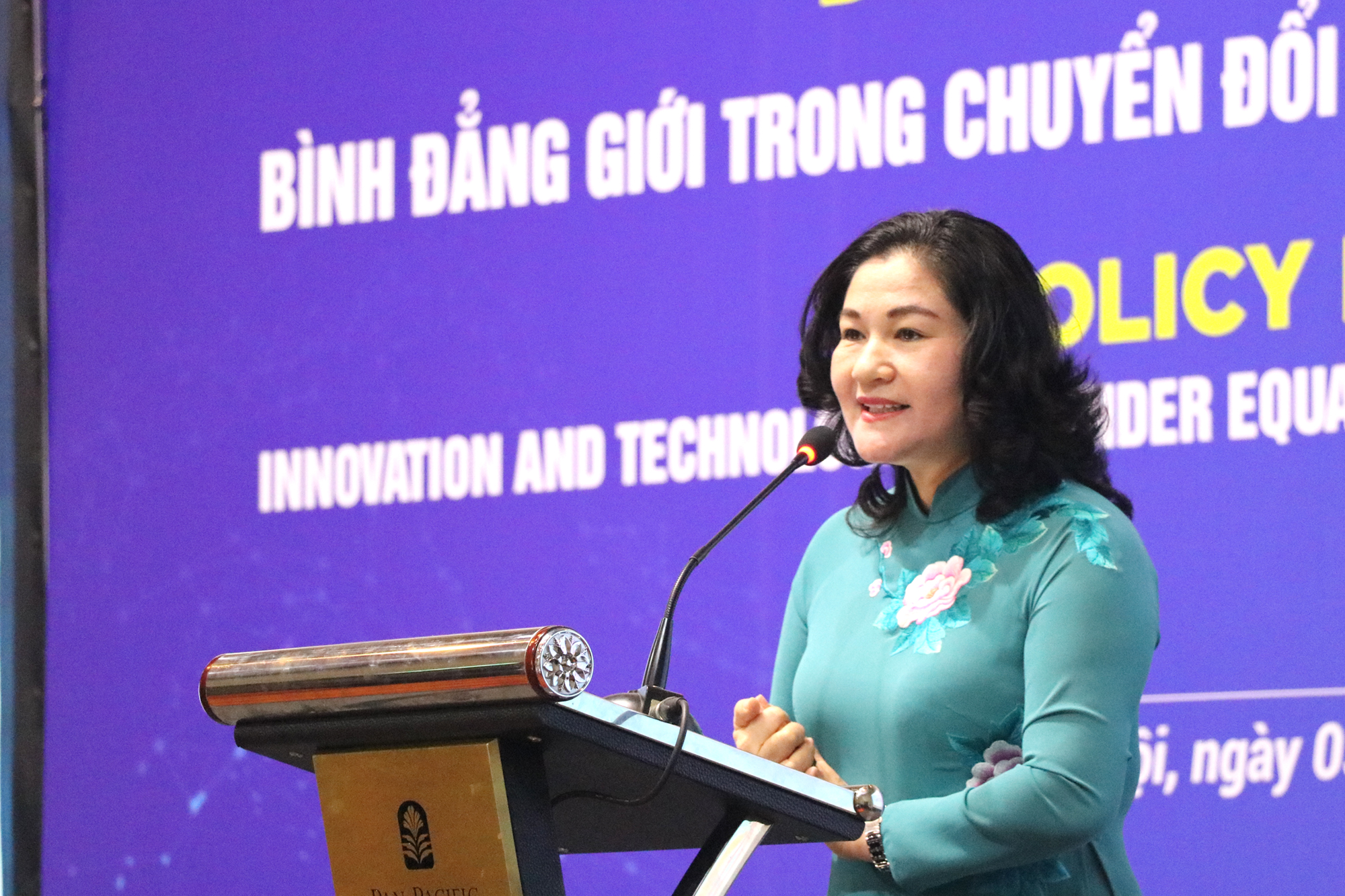 Thứ trưởng Bộ Lao động-Thương binh và Xã hội Nguyễn Thị Hà phát biểu khai mạc sự kiện.