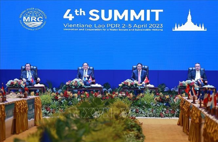 Thủ tướng Phạm Minh Chính, Thủ tướng Cam-pu-chia, Thủ tướng Lào và Tổng Thư ký Văn phòng Tài nguyên nước quốc gia, Thái Lan tham dự Phiên toàn thể Hội nghị cấp cao Ủy hội sông Mê-kông quốc tế lần thứ tư.
