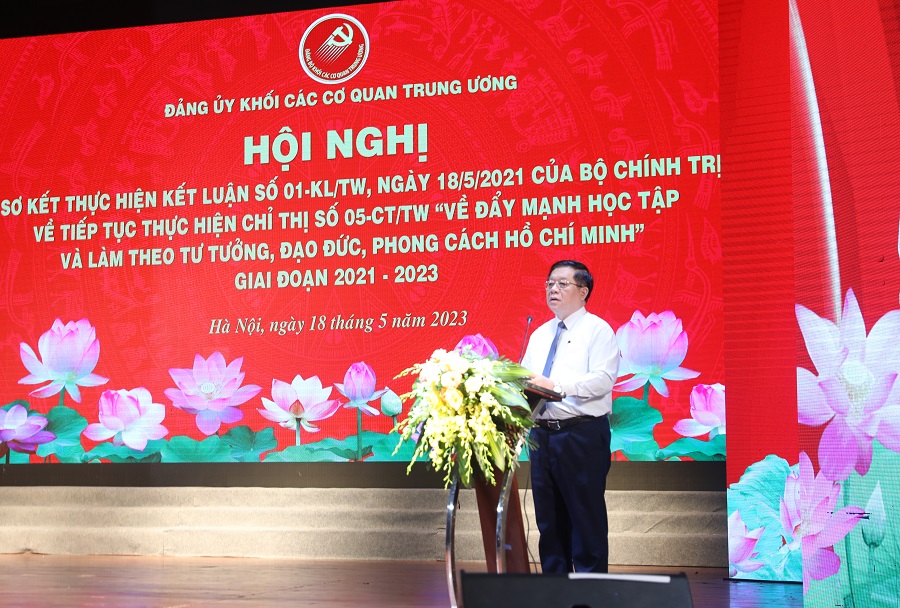 Đ/c Nguyễn Trọng Nghĩa phát biểu chỉ đạo tại Hội nghị.