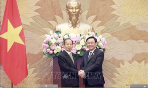 Chủ tịch Quốc hội Vương Đình Huệ tiếp Chủ tịch Liên minh Nghị sĩ hữu nghị Nhật Bản - Việt Nam