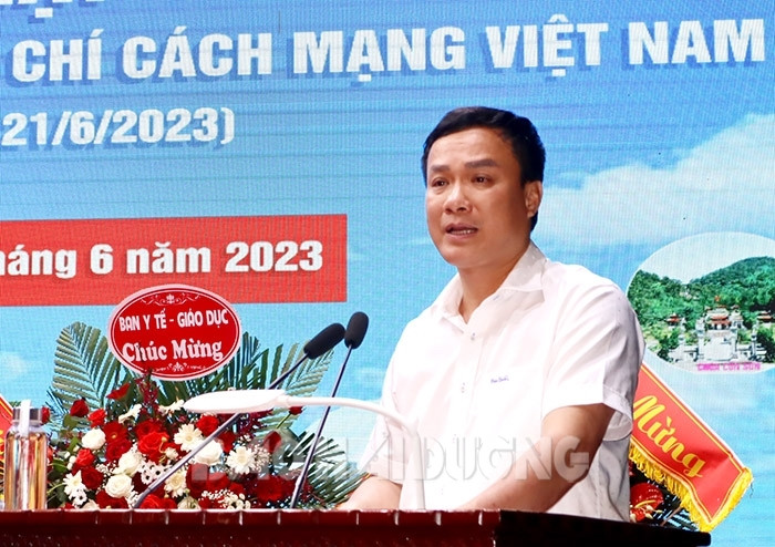 Đồng chí Triệu Thế Hùng, Phó Bí thư Tỉnh ủy, Chủ tịch UBND tỉnh Hải Dương phát biểu tại buổi gặp mặt.
