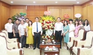 Lãnh đạo Ban Tổ chức Trung ương và các cơ quan, đơn vị chúc mừng Tạp chí Xây dựng Đảng nhân kỷ niệm 98 năm Ngày Báo chí cách mạng Việt Nam