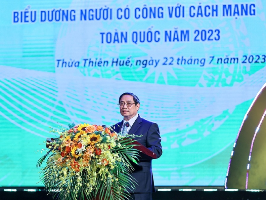 Thủ tướng Phạm Minh Chính phát biểu tại Hội nghị biểu dương người có công với cách mạng tiêu biểu toàn quốc năm 2023. Ảnh: VGP/Nhật Bắc.