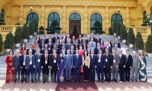 Chủ tịch nước Võ Văn Thưởng gặp mặt các đại biểu dự Hội nghị quốc tế Răng Hàm Mặt 2023