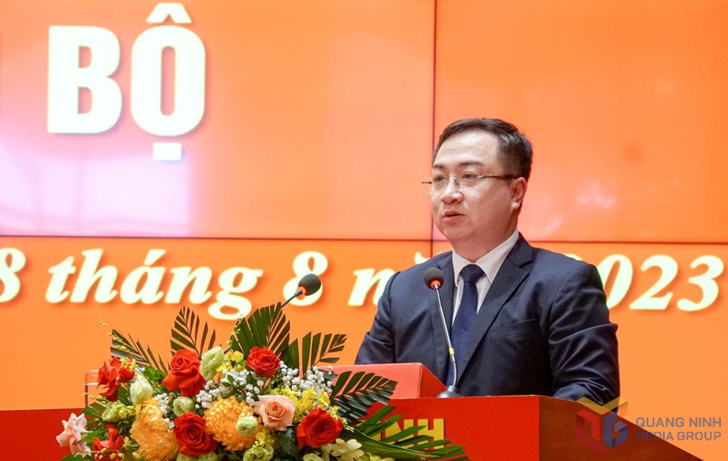 Đồng chí Đặng Xuân Phương, Phó Bí thư Tỉnh ủy Quảng Ninh, phát biểu nhận nhiệm vụ. Ảnh: baoquangninh.vn