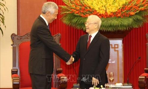 Tổng Bí thư Nguyễn Phú Trọng tiếp Thủ tướng Xin-ga-po Lý Hiển Long