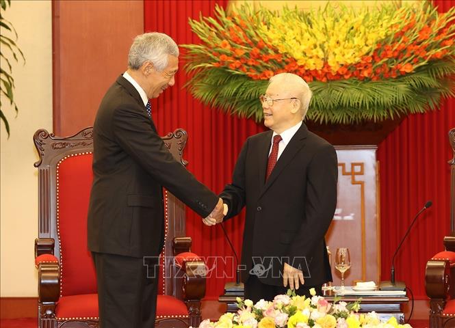 Tổng Bí thư Nguyễn Phú Trọng tiếp Thủ tướng Xin-ga-po Lý Hiển Long.