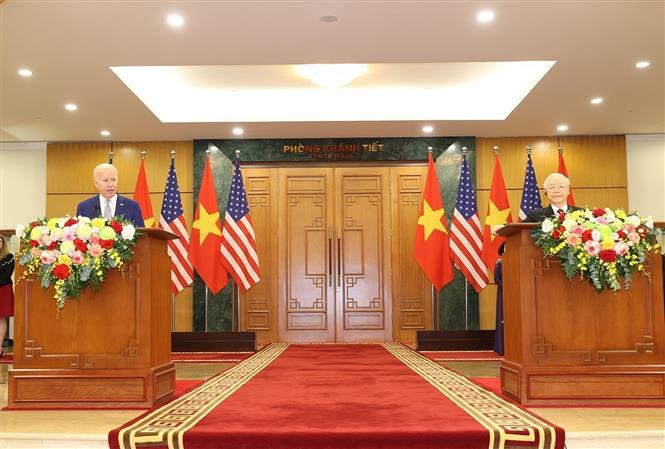 Tổng Bí thư Nguyễn Phú Trọng và Tổng thống Hoa Kỳ Joe Biden tại cuộc họp báo chung. Ảnh: Trí Dũng/TTXVN.