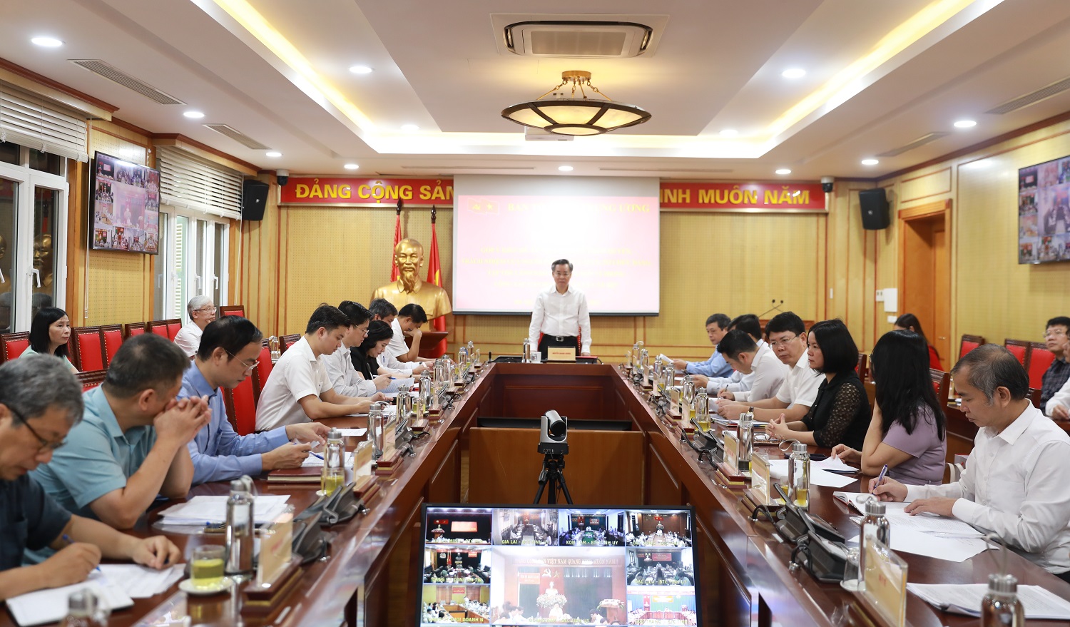 Đ/c Nguyễn Quang Dương phát biểu kết luận tại Hội nghị.