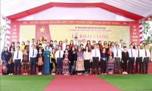 Thường trực Ban Bí thư, Trưởng Ban Tổ chức Trung ương Trương Thị Mai dự khai giảng năm học mới và làm việc tại tỉnh Yên Bái