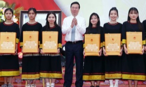 Chủ tịch nước Võ Văn Thưởng dự khai giảng tại Trường Phổ thông Dân tộc nội trú tỉnh Gia Lai
