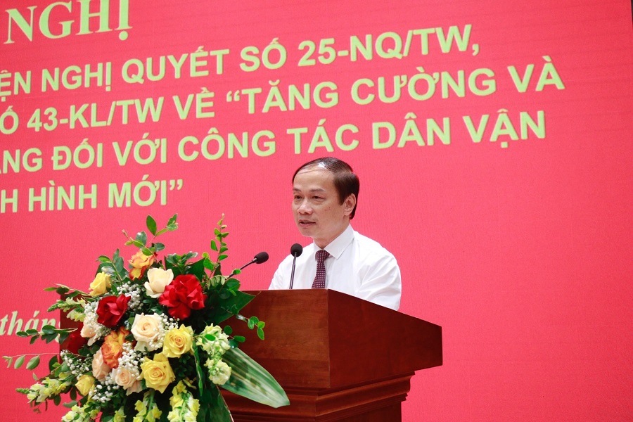 Đồng chí Phạm Tất Thắng phát biểu tại Hội nghị.