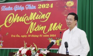 Chủ tịch nước Võ Văn Thưởng thăm, chúc Tết các tầng lớp nhân dân ở Vĩnh Long