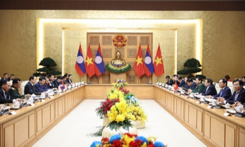 Việt Nam - Lào tăng cường kết nối hai nền kinh tế, thúc đẩy các dự án hợp tác trọng điểm