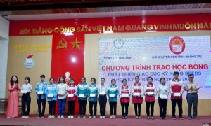 Dành hơn 4,8 tỷ đồng cho học sinh, sinh viên nghèo tại Quảng Trị