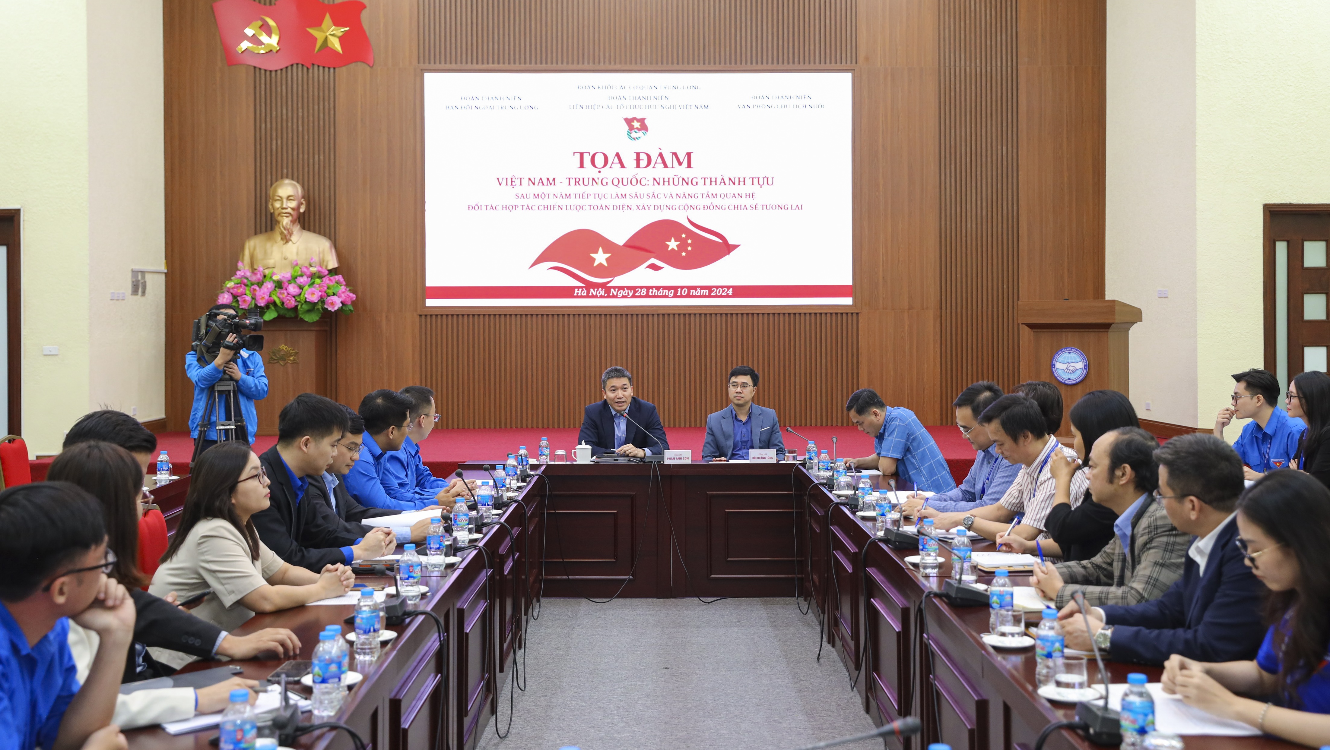 Toàn cảnh tọa đàm.