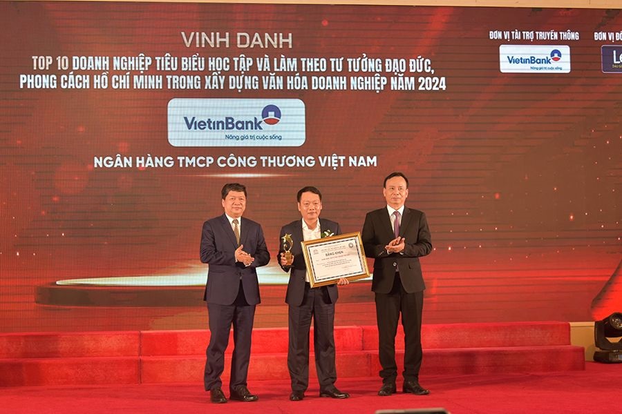 VietinBank được vinh danh Top 10 doanh nghiệp tiêu biểu học tập và làm theo tư tưởng, đạo đức, phong cách Hồ Chí Minh trong xây dựng văn hoá doanh nghiệp năm 2024.