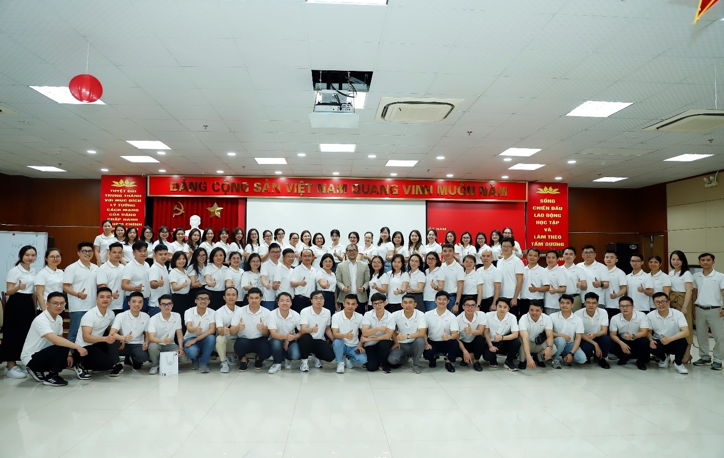 Lớp học “Kỹ năng phát triển khách hàng SME và hộ kinh doanh năm 2024” của Vietcombank Chương Dương.