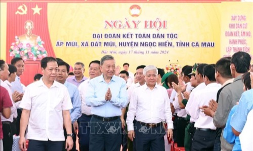 Tổng Bí thư Tô Lâm dự Ngày hội Đại đoàn kết toàn dân tộc tại ấp Mũi, xã Đất Mũi, Cà Mau