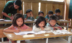 Thúc đẩy quyền con người thông qua việc xóa mù chữ