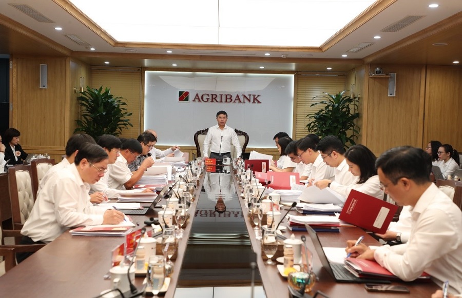 BTV Đảng ủy Agribank làm việc với các cơ quan tham mưu về triển khai nhiệm vụ công tác năm 2024.